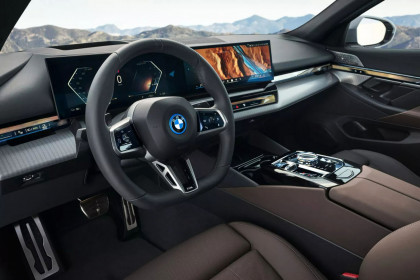 2024-BMW-i5-5-Series-12-1