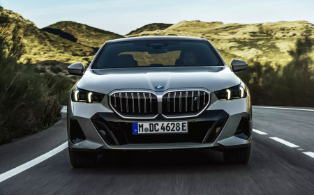 2024-BMW-i5-5-Series-22-1
