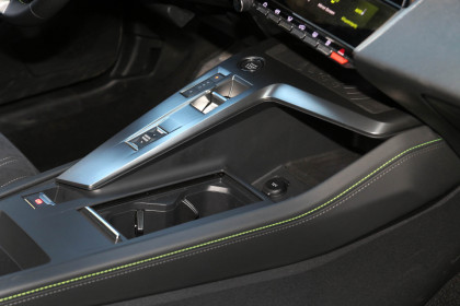Peugeot 408 PHEV plug-in hybrid caroto test drive (8)