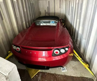 Tesla-Roadster-Shipping (13)