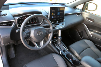 Toyota-Corolla-Cross-Hybrid-caroto-test-drive-2023-60