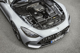 Mercedes-AMG GT 63 4MATIC+ (Kraftstoffverbrauch kombiniert: 14,1 l/100 km, CO2-Emissionen kombiniert 319 g/km) Exterieur: AMG Aerodynamik-Paket, Hightechsilber metallic; Interieur: Leder Nappa schwarz;Kraftstoffverbrauch kombiniert: 14,1 l/100 km, CO2-Emissionen kombiniert 319 g/km*
Mercedes-AMG GT 63 4MATIC+ (combined fuel consumption, weighted: 14,1 l/100 km; combined CO2 emissions, weighted: 319 g/km) exterior: AMG Aerodynamic package, hightechsilver metallic; interior: leather nappa black;Combined fuel consumption, weighted: 14,1 l/100 km; combined CO2 emissions, weighted: 319 g/km*