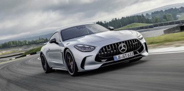 Mercedes-AMG GT 63 4MATIC+ (Kraftstoffverbrauch kombiniert: 14,1 l/100 km, CO2-Emissionen kombiniert 319 g/km) Exterieur: AMG Aerodynamik-Paket, Hightechsilber metallic; Interieur: Leder Nappa schwarz;Kraftstoffverbrauch kombiniert: 14,1 l/100 km, CO2-Emissionen kombiniert 319 g/km*
Mercedes-AMG GT 63 4MATIC+ (combined fuel consumption, weighted: 14,1 l/100 km; combined CO2 emissions, weighted: 319 g/km) exterior: AMG Aerodynamic package, hightechsilver metallic; interior: leather nappa black;Combined fuel consumption, weighted: 14,1 l/100 km; combined CO2 emissions, weighted: 319 g/km*