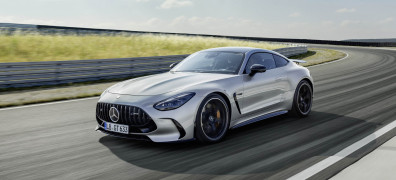 Mercedes-AMG GT 63 4MATIC+ (Kraftstoffverbrauch kombiniert: 14,1 l/100 km, CO2-Emissionen kombiniert 319 g/km) Exterieur: AMG Aerodynamik-Paket, Hightechsilber metallic; Interieur: Leder Nappa schwarz;Kraftstoffverbrauch kombiniert: 14,1 l/100 km, CO2-Emissionen kombiniert 319 g/km*
Mercedes-AMG GT 63 4MATIC+ (combined fuel consumption, weighted: 14,1 l/100 km; combined CO2 emissions, weighted: 319 g/km) exterior: AMG Aerodynamic package, hightechsilver metallic; interior: leather nappa black;Combined fuel consumption, weighted: 14,1 l/100 km; combined CO2 emissions, weighted: 319 g/km*