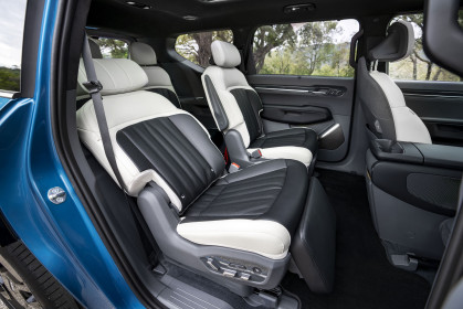 KIA-EV9-gtline-interior-6_seater_relaxation-hires-023