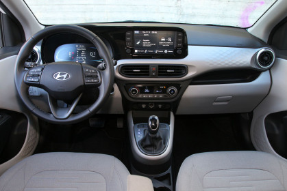 Hyundai i10 N-Line Facelift caroto test drive 2023 (10)