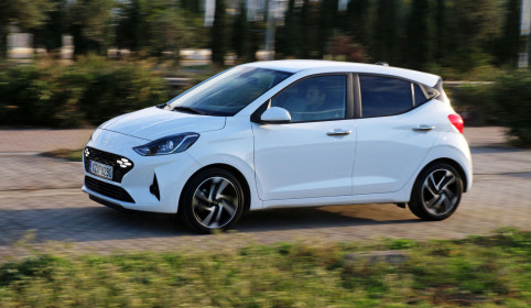 Hyundai i10 N-Line Facelift caroto test drive 2023 (28)