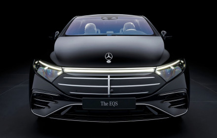 Mercedes-Benz-EQS-2025-3