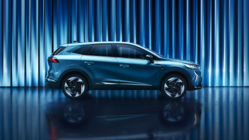 Renault-Symbioz-E-Tech-full-hybrid-Iconic-Mercury-Blue-3