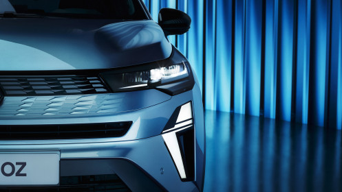 Renault-Symbioz-E-Tech-full-hybrid-Iconic-Mercury-Blue-8